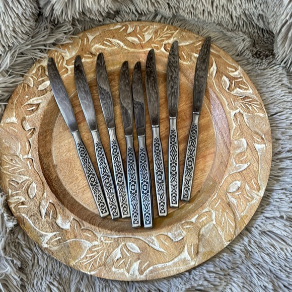 ONEIDA STAINLESS FLATWARE SET PLUS EXTRAS SPANISH MOOD PATTERN EUC - Picture 12 of 14
